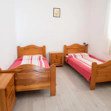 Amelie * Ražanj