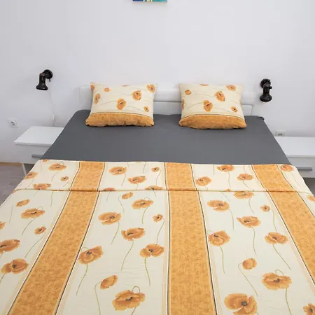 Amelie Apartment