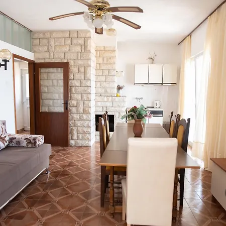 Amelie Apartment *