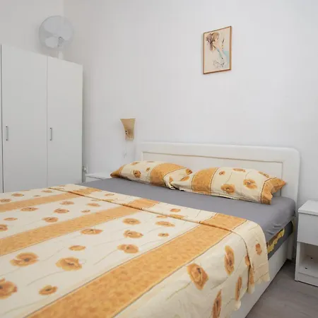 Amelie Apartment