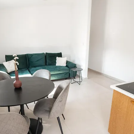 Amelie Apartment